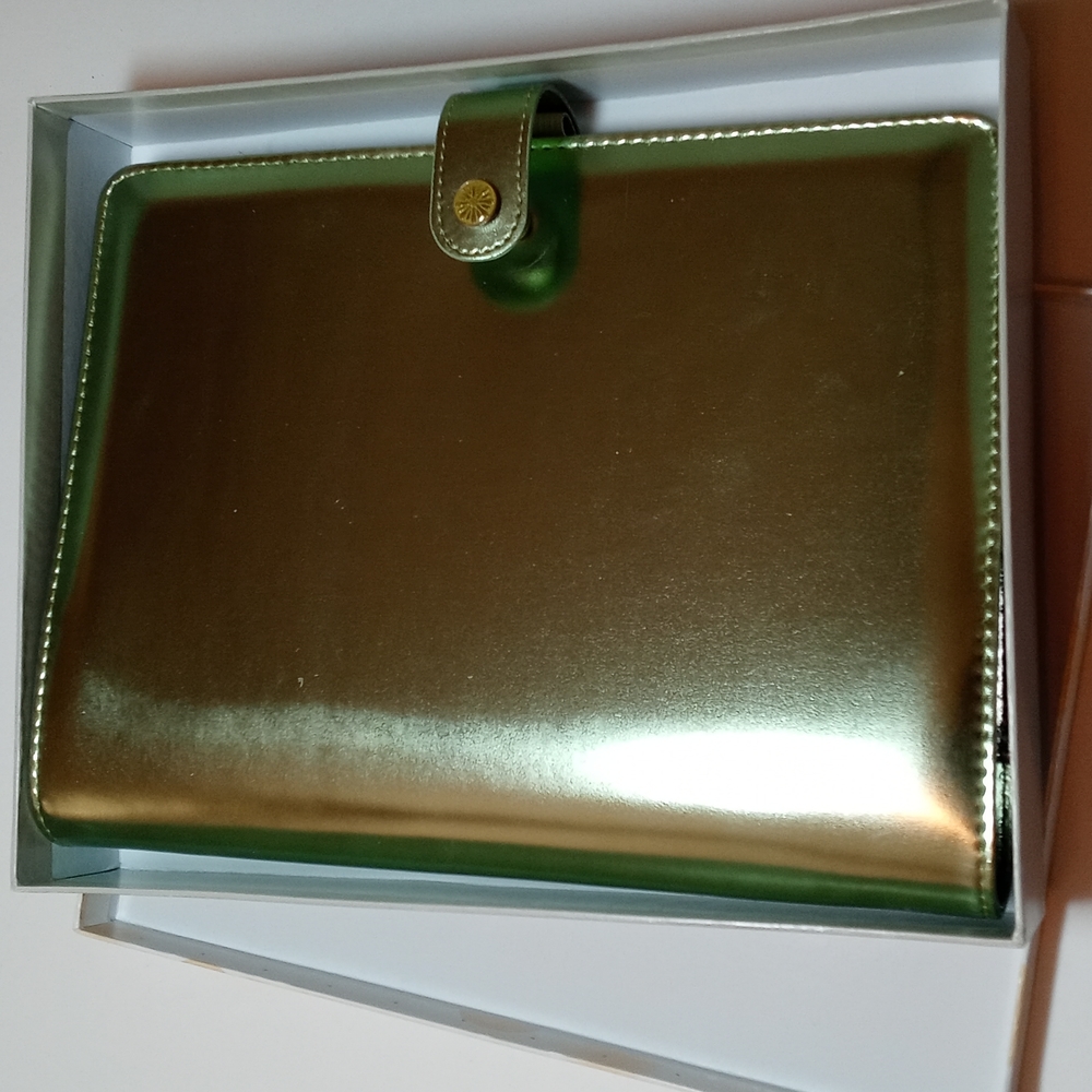 Metallic Green Binder Only
